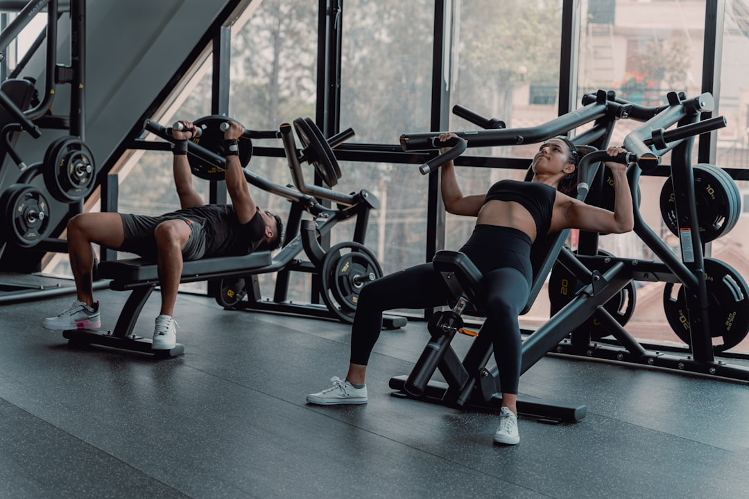 Fitnessstudio-Geräte im Fitzoneclock.pro